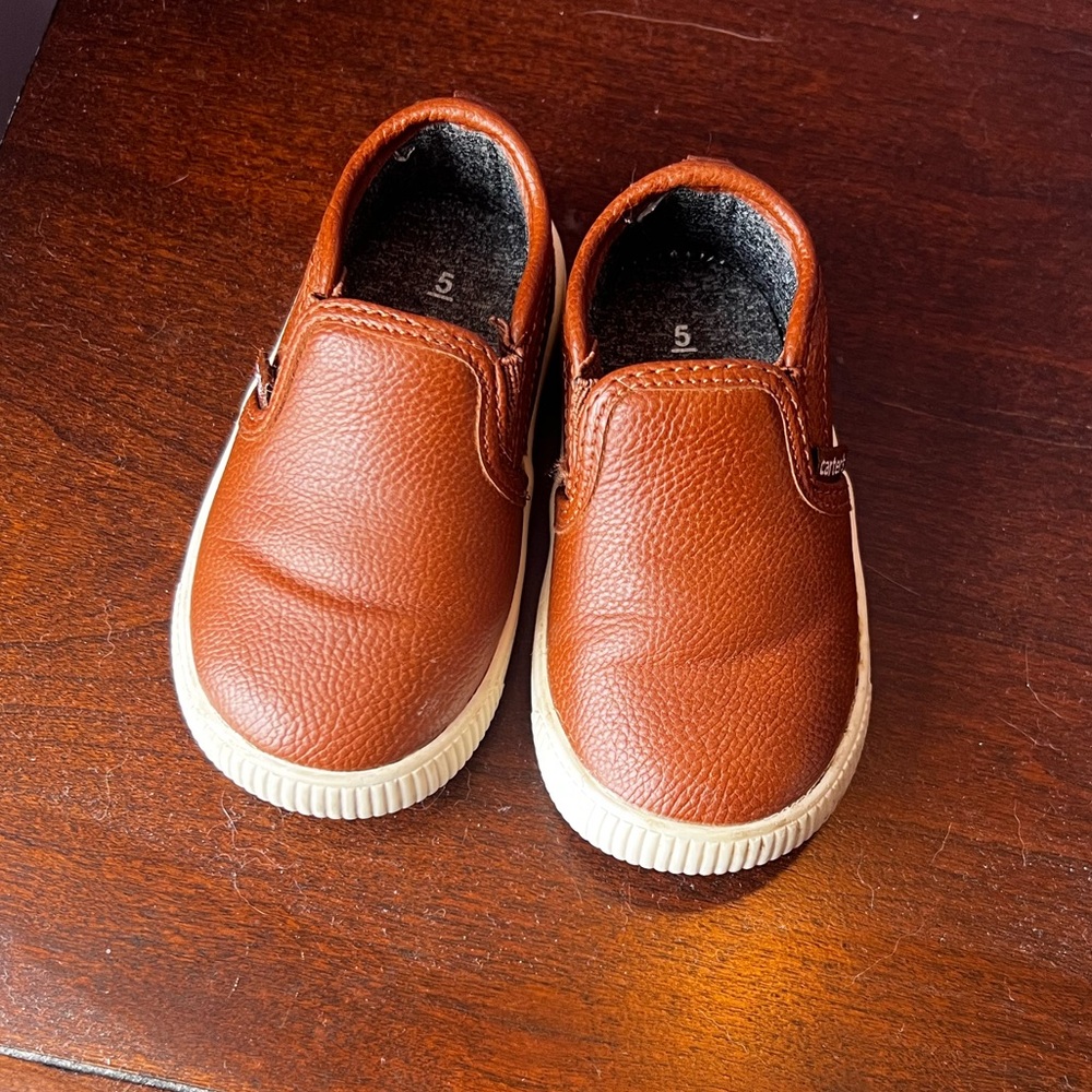 Carter’s Baby Boy Slip on shoes size 5‎